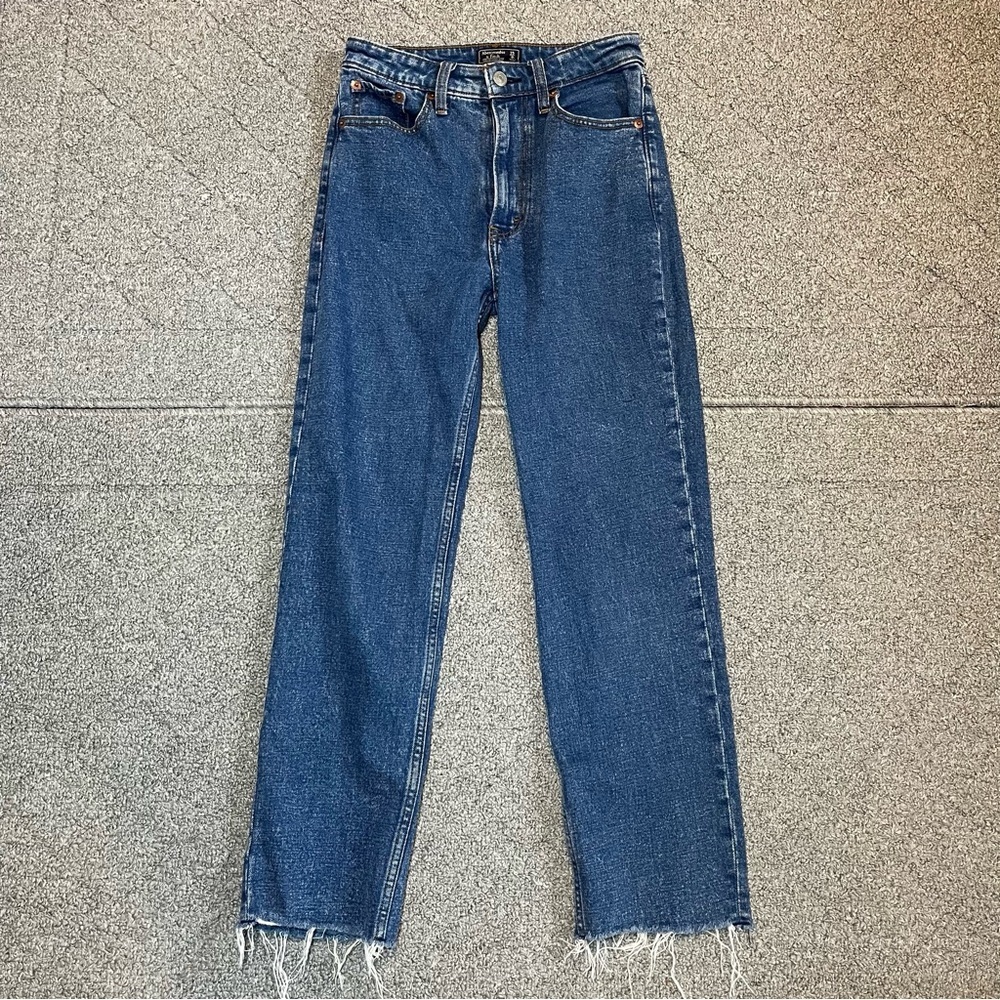 Abercrombie & Fitch Zoe Natural Rise Ankle Straight Frayed Hems Jeans Women’s 0